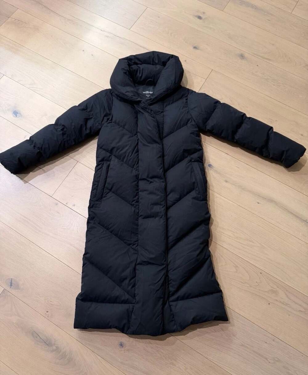 Wilfred Duvet Coat Size XXXS Black Long Puffer Jacket Hooded Quilted Winter Coat